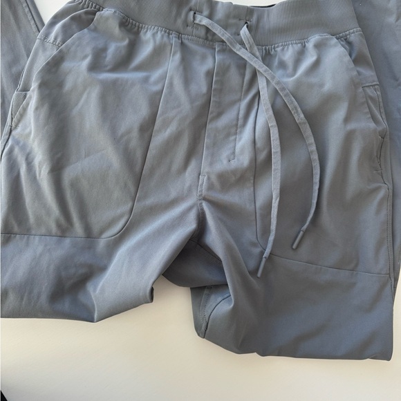 Lululemon abc jogger mens small 30’ inseam good condition, no imperfections - Picture 5 of 10